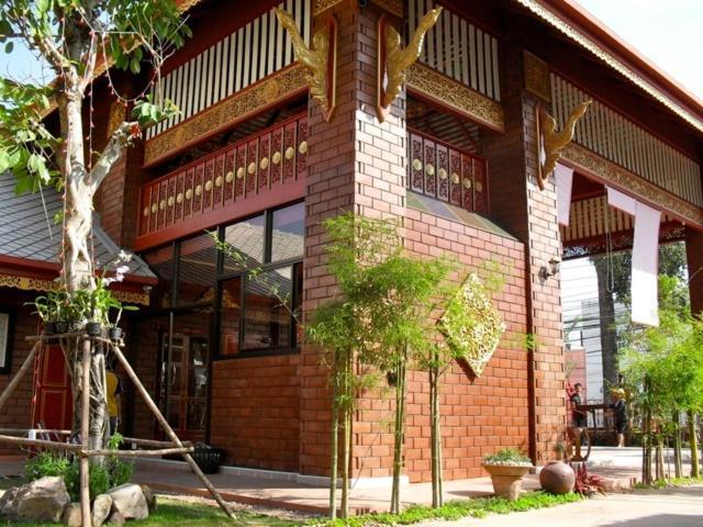 Irawadee Resort Mae Sot Exterior foto